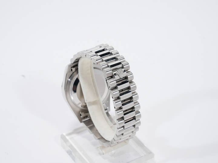 Pre-owned Rolex Day-Date Ref. 18206 in Platinum with Blue Milliard Dial (gop3my6c)