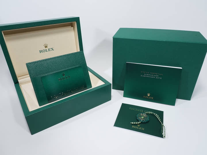 ロレックス サブマリーナー デイト Ref.126610LV ステンレススチール ブラック文字盤 未使用 9675xdqu