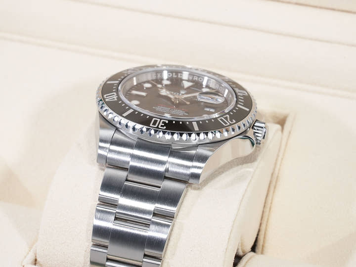 ロレックス シードゥエラー Ref.126600 ステンレススチール ブラック文字盤 美中古 fqgfr7fa