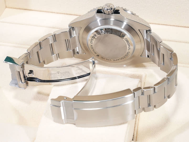 ロレックス シードゥエラー Ref.126600 ステンレススチール ブラック文字盤 美中古 fqgfr7fa