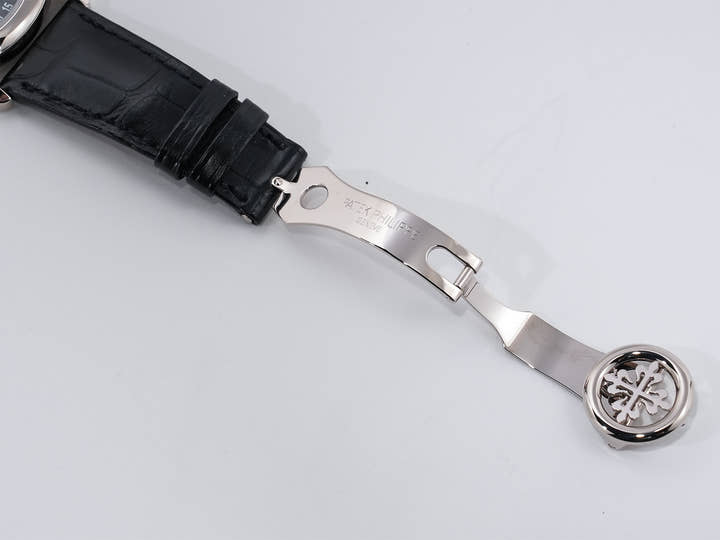 Patek Philippe Calatrava Tiffany Ref. 6006G-001 White Gold Black Dial Excellent Condition zfrktd4o