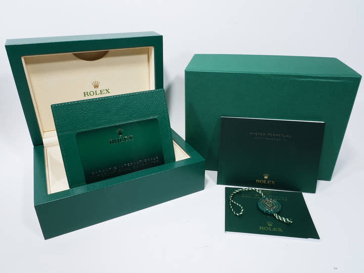 ロレックス GMTマスターII Ref.126710GRNR ステンレススチール ブラック文字盤 ジュビリーブレスレット 未使用 ky9aofcr