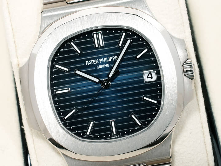 パテックフィリップ ノーチラス Ref.5811/1G-001 ホワイトゴールド ブルー・ソレイユ文字盤 美品 caqjnans