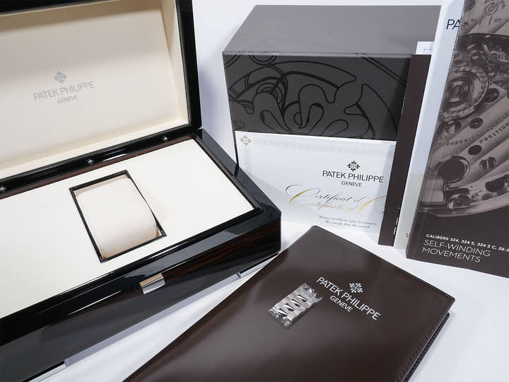 パテックフィリップ ノーチラス Ref.5811/1G-001 ホワイトゴールド ブルー・ソレイユ文字盤 美品 caqjnans