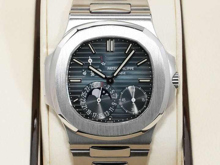 Patek Philippe Nautilus Petite Complication Ref. 5712/1A-001 Stainless Steel Blue Dial Pre-owned s7r5qwdo