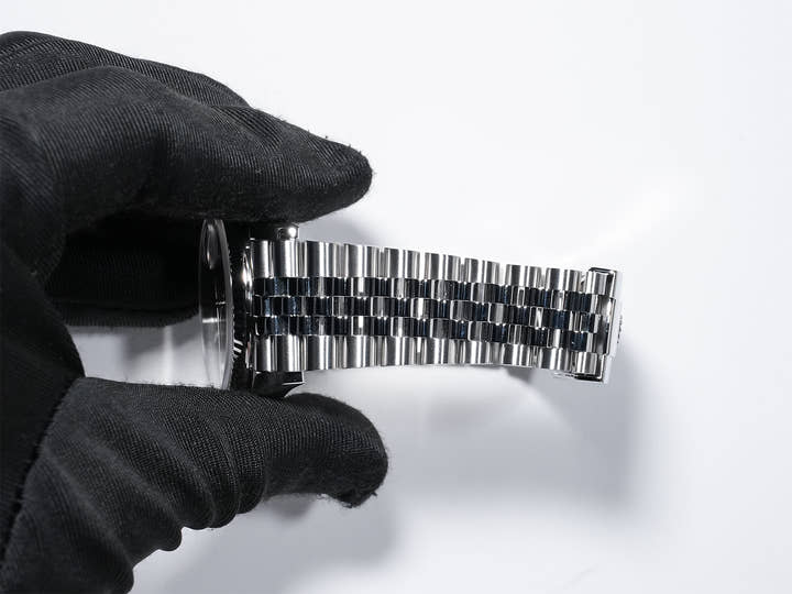 ロレックス デイトジャスト36 Ref.126234 ステンレススチール/ホワイトゴールド ブラック文字盤 ジュビリーブレスレット 中古 u4n8jhkk