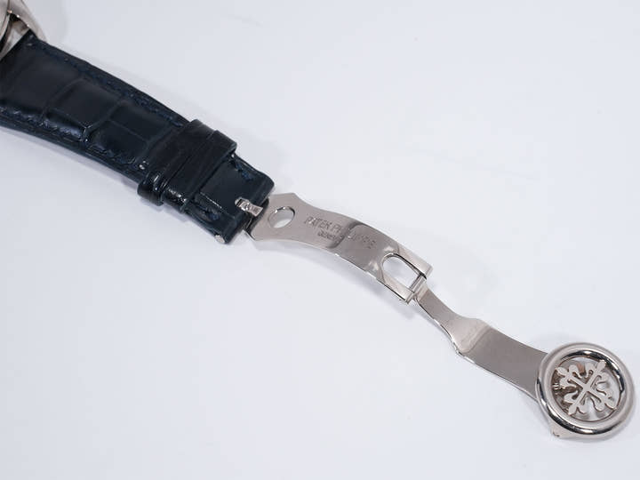 パテックフィリップ パーペチュアルカレンダー クロノグラフ Ref.5270G-001 ホワイトゴールド シルバー文字盤 中古 yq9nd4ks