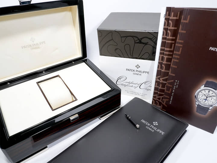 パテックフィリップ パーペチュアルカレンダー クロノグラフ Ref.5270G-001 ホワイトゴールド シルバー文字盤 中古 yq9nd4ks