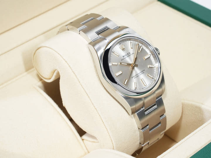 ロレックス オイスターパーペチュアル34 Ref.124200 ステンレススチール シルバー文字盤 未使用 e55i5ij7