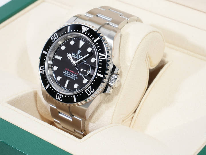 ロレックス シードゥエラー Ref.126600 ステンレススチール ブラック文字盤 未使用 4ycr5k5r