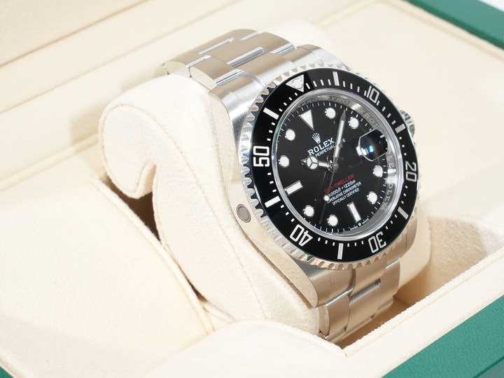 ロレックス シードゥエラー Ref.126600 ステンレススチール ブラック文字盤 未使用 4ycr5k5r