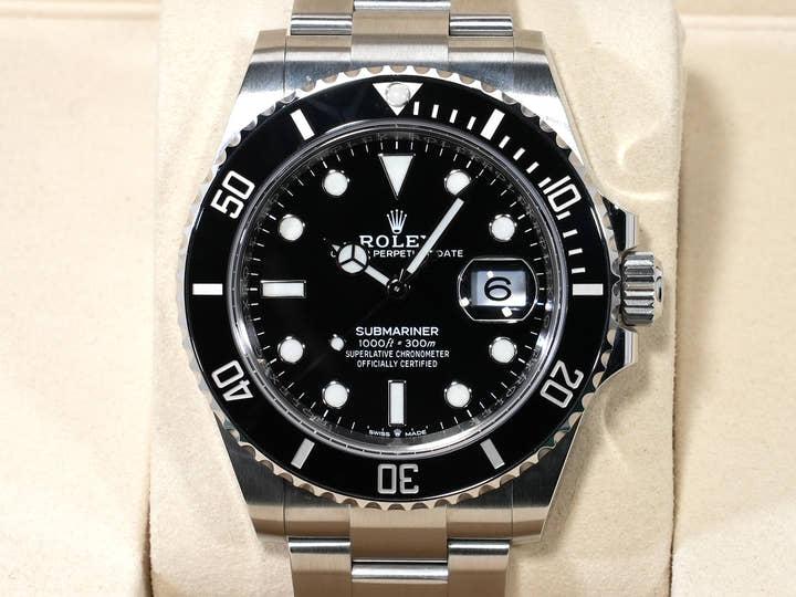 Rolex Submariner Date Ref. 126610LN Stainless Steel Black Dial Excellent Condition vnok9aoo
