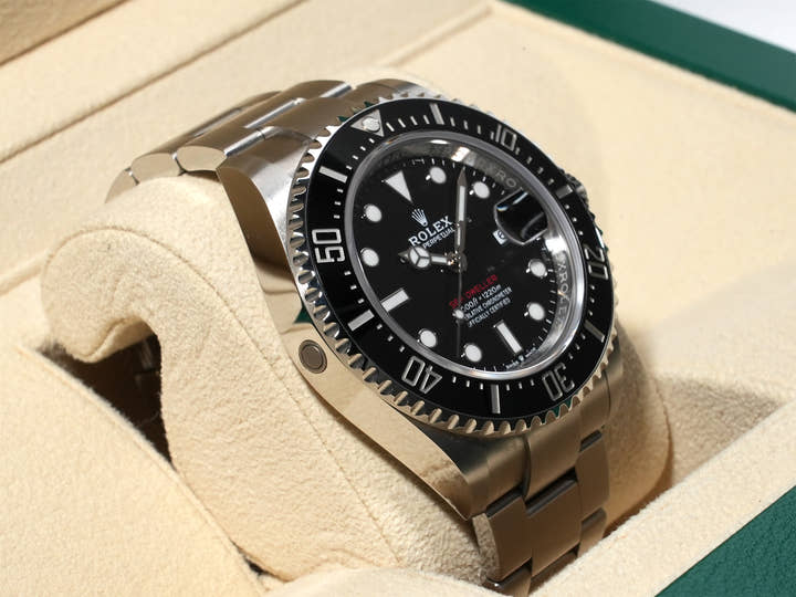 Rolex Sea-Dweller Ref. 126600 Stainless Steel Black Dial Excellent Condition Pre-Owned qwyej3qv