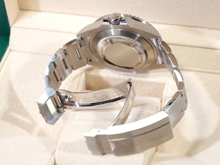 Rolex Sea-Dweller Ref. 126600 Stainless Steel Black Dial Excellent Condition Pre-Owned qwyej3qv