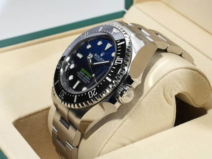 Rolex Sea-Dweller Deepsea Ref. 136660 Stainless Steel D-Blue Dial Unused x4ffkeug