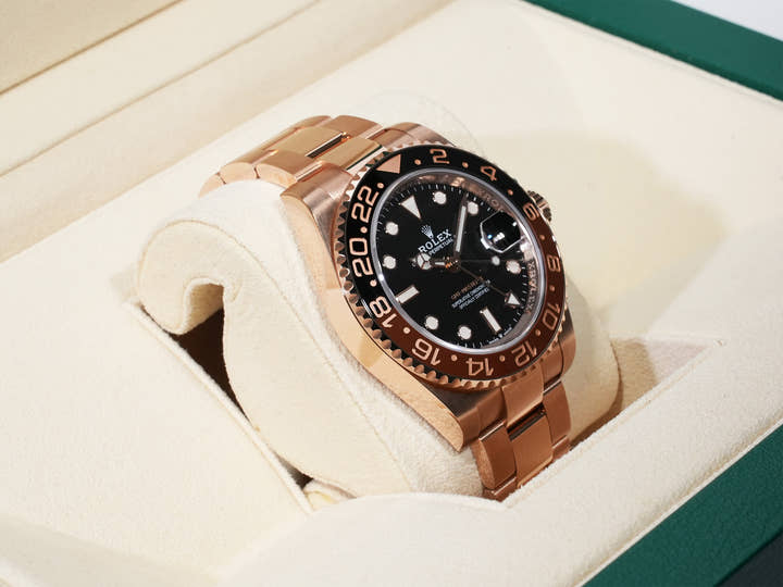 Rolex GMT-Master II Ref. 126715CHNR Everose Gold Black Dial Oyster Bracelet Unused 68rrd5tc