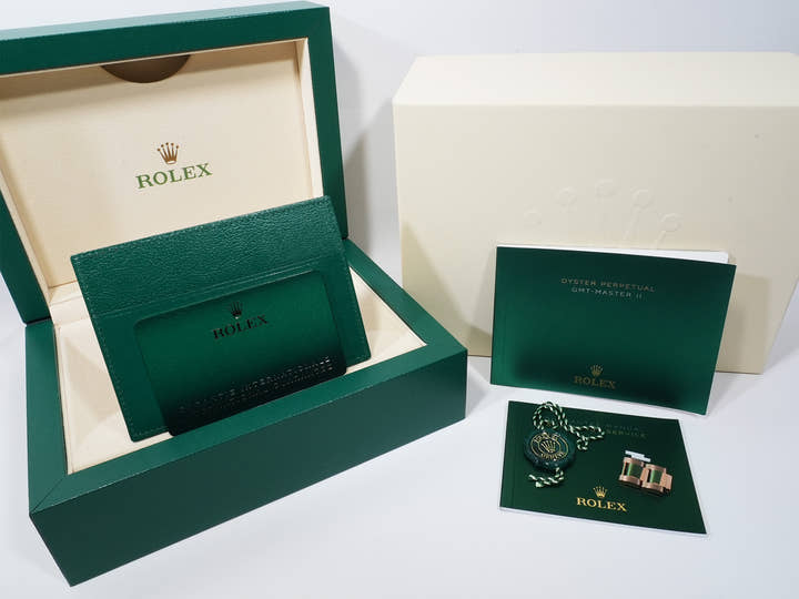 Rolex GMT-Master II Ref. 126715CHNR Everose Gold Black Dial Oyster Bracelet Unused 68rrd5tc