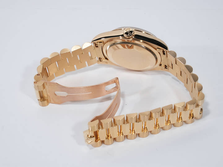 Rolex Day-Date 36 Ref. 18238A Yellow Gold Champagne with 10 Diamond Dial, Excellent Condition wz9nkvio