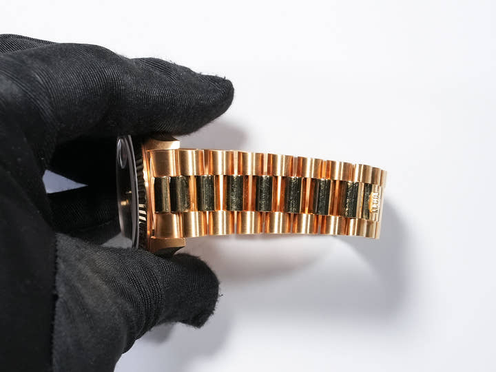 Rolex Day-Date 36 Ref. 18238 Yellow Gold Onyx Dial Pre-owned v7jmidqe