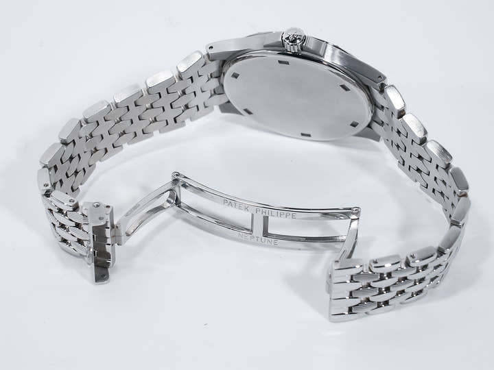 パテックフィリップ ネプチューン Ref.5080/1A-011 ステンレススチール ブラック文字盤 中古 dqtmumyz