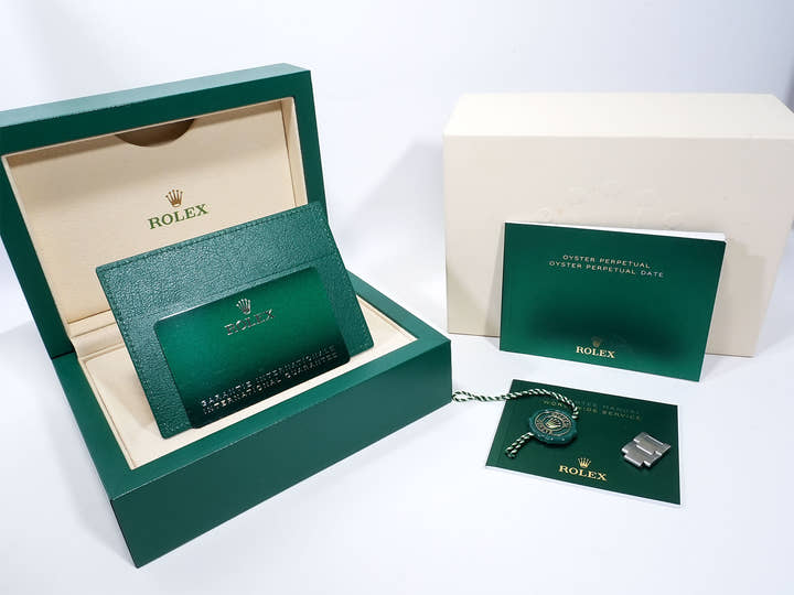 ロレックス オイスターパーペチュアル41 Ref.124300 ステンレススチール グリーン文字盤 美中古 hpakwqsg