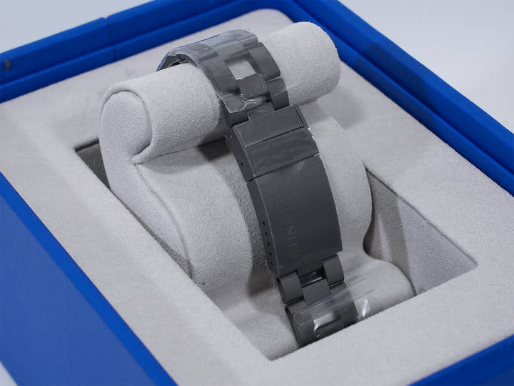 ゼニス クロノマスター リバイバル 次元大介エディション Ref.97.L384.400/04.M384 チタン ベージュ文字盤 未使用 nsdkuvmd