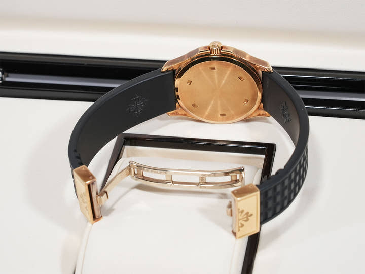 パテックフィリップ アクアノート Ref.4960J イエローゴールド ブラック文字盤 中古 dkzm4mip