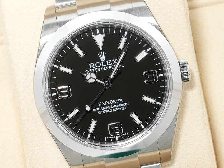 ロレックス エクスプローラーI 鏡面ブラックアウト Ref.214270 ステンレススチール ブラック文字盤 オイスターブレスレット 未使用 v3j7kw4s