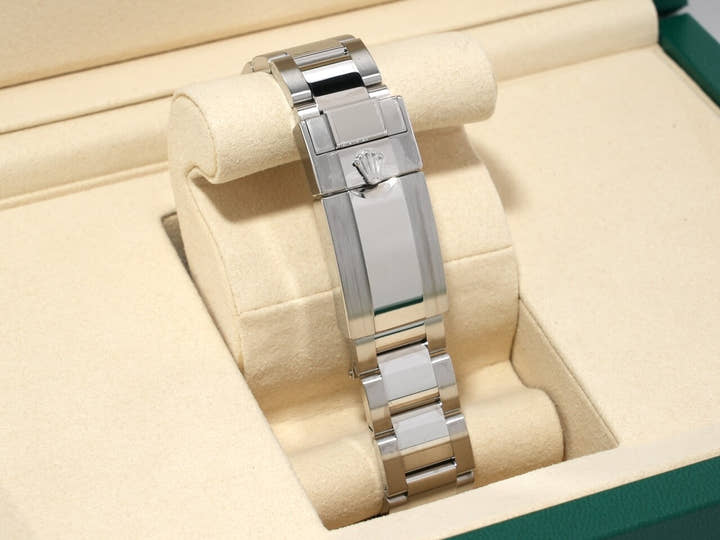 ロレックス デイトナ Ref.126500LN ステンレススチール ブラック文字盤 未使用 yc7cohh8