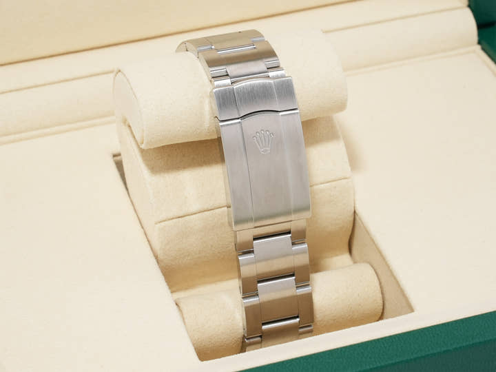 ロレックス オイスターパーペチュアル41 Ref.134300 ステンレススチール メッドブルー文字盤 未使用 sdz7amvn