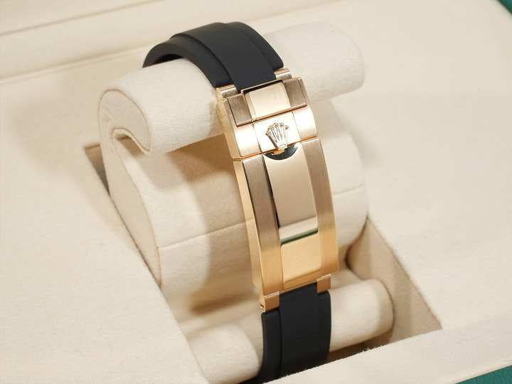 Rolex Daytona Ref. 126518LN Yellow Gold with Golden and Bright Black Dial, Unused (uokxhojb)