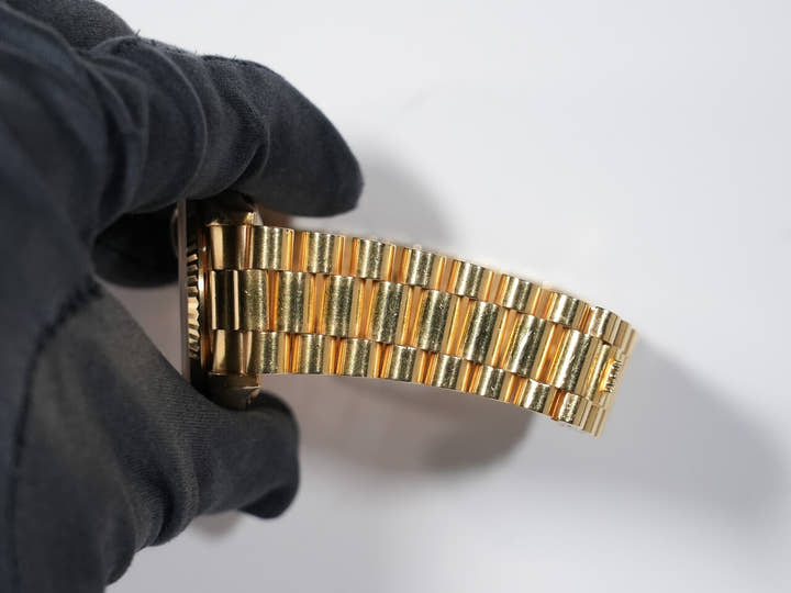 ロレックス デイデイト36 Ref.18238A イエローゴールド シャンパンx10Pダイヤ文字盤 中古 q9eppsns