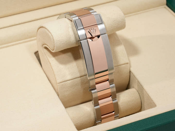 ロレックス GMTマスターII Ref.126711CHNR ステンレススチール/エバーローズゴールド ブラック文字盤 オイスターブレスレット 未使用 9oc3wsw3