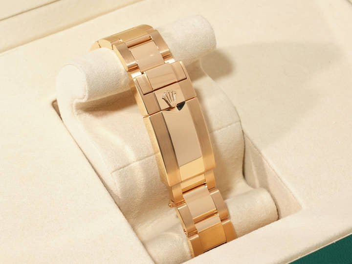 ロレックス デイトナ Ref.126508 イエローゴールド グリーン文字盤 未使用 5wnfv7bu