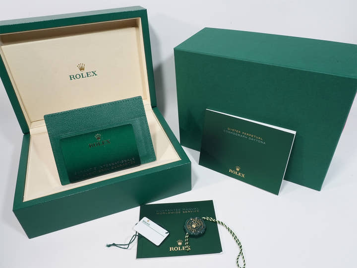 ロレックス デイトナ Ref.126508 イエローゴールド グリーン文字盤 未使用 5wnfv7bu