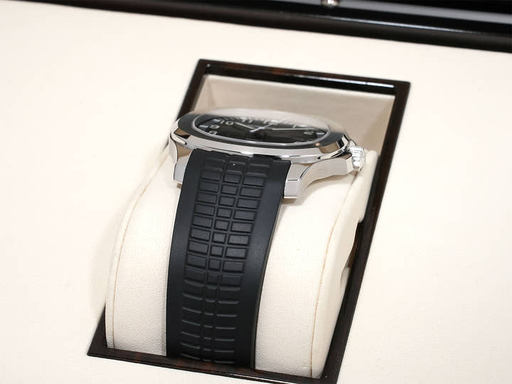 パテックフィリップ アクアノート TIFFANY&CO. Ref.5167A-001 ステンレススチール ブラック文字盤 中古 o3oqyri8