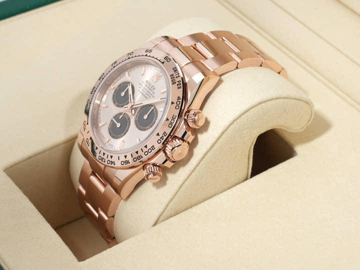 ロレックス デイトナ Ref.126505 エバーローズゴールド サンダストxブライトブラック文字盤 未使用 x47krqut