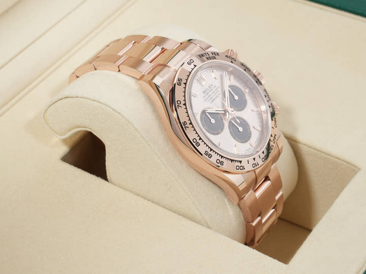 ロレックス デイトナ Ref.126505 エバーローズゴールド サンダストxブライトブラック文字盤 未使用 x47krqut