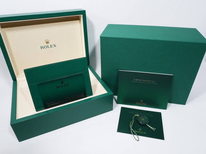 ロレックス デイトナ Ref.126508 イエローゴールド グリーン文字盤 未使用 98fubyaa