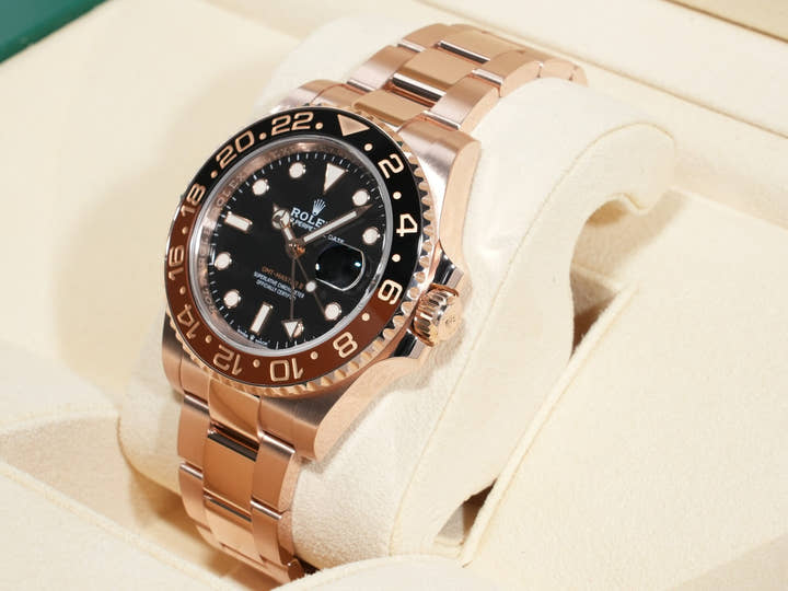 Rolex GMT-Master II Ref. 126715CHNR Everose Gold Black Dial Oyster Bracelet Excellent Condition 5zq2bkom