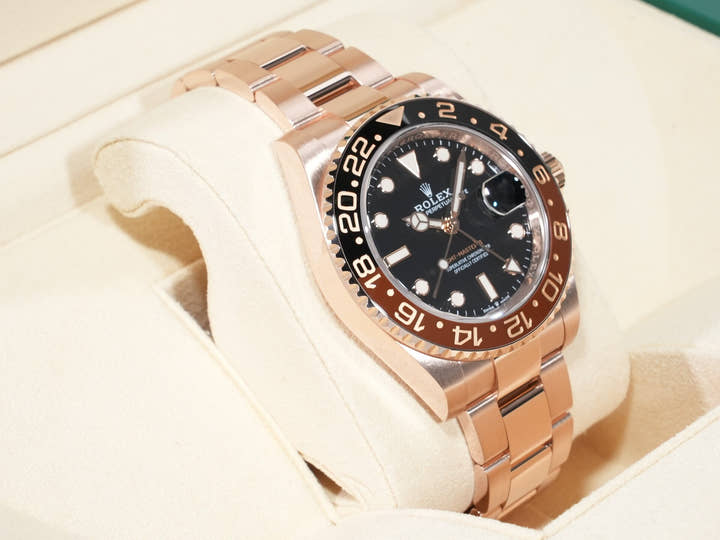 Rolex GMT-Master II Ref. 126715CHNR Everose Gold Black Dial Oyster Bracelet Excellent Condition 5zq2bkom