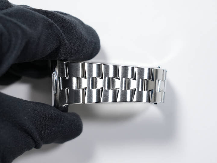 ヴァシュロンコンスタンタン オーヴァーシーズ オートマティック Ref.4600V/200A-B980 ステンレススチール ブルー文字盤 美中古 c36wgbb6