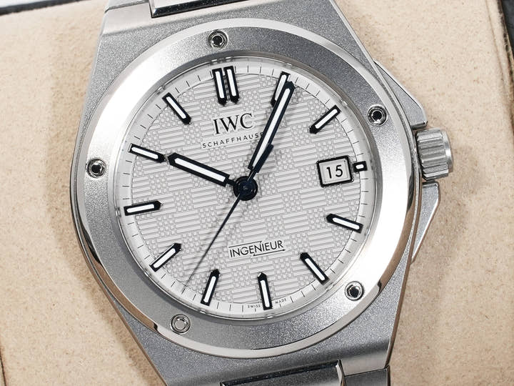 IWC インヂュニア オートマティック 40 Ref.IW328904 チタニウム グレー文字盤 美中古 y5kzb88u