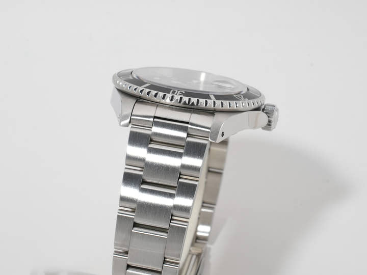 Rolex Submariner Date Ref. 16610 Stainless Steel Black Dial Used dqj5upx9