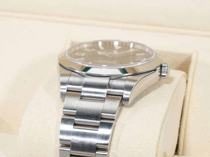 ロレックス エクスプローラーI Ref.214270 ステンレススチール ブラック文字盤 オイスターブレスレット 中古 t7d9bbrx