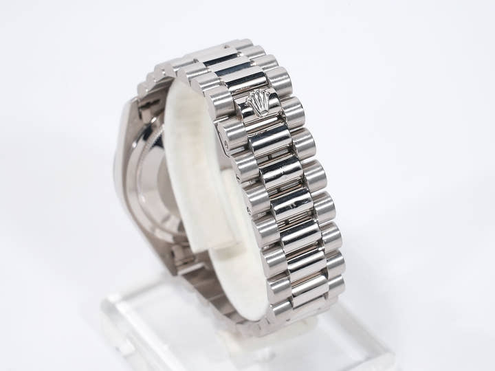 Rolex Day-Date 36 Ref. 18239 White Gold Silver Dial Used mks8p8yy