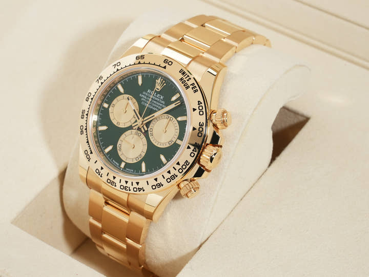 ロレックス デイトナ Ref.126508 イエローゴールド グリーン文字盤 未使用 hot8hc23