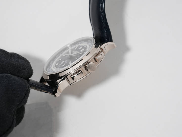 パテックフィリップ コンプリケーション ワールドタイム クロノグラフ Ref.5930G-001 ホワイトゴールド ブルー文字盤 美中古 aj7v3c7p