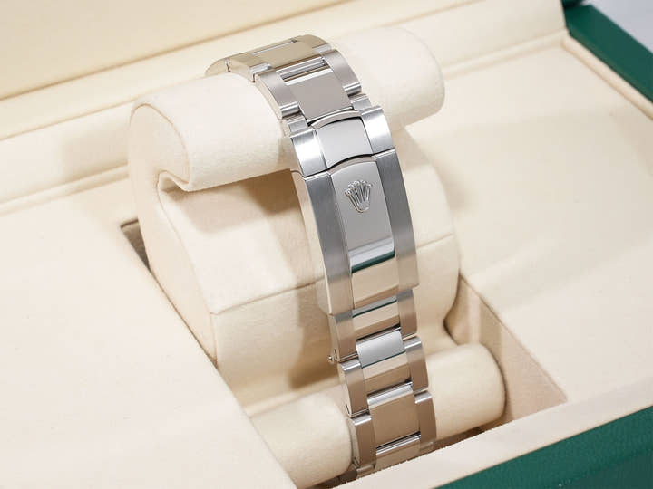 ロレックス デイトジャスト41 Ref.126300 ステンレススチール ホワイト文字盤 オイスターブレスレット 未使用 rb64vqyw