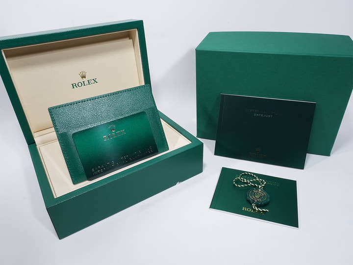 ロレックス デイトジャスト41 Ref.126300 ステンレススチール ホワイト文字盤 オイスターブレスレット 未使用 rb64vqyw